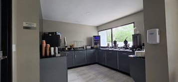 Desayuno continental gratuito y diario