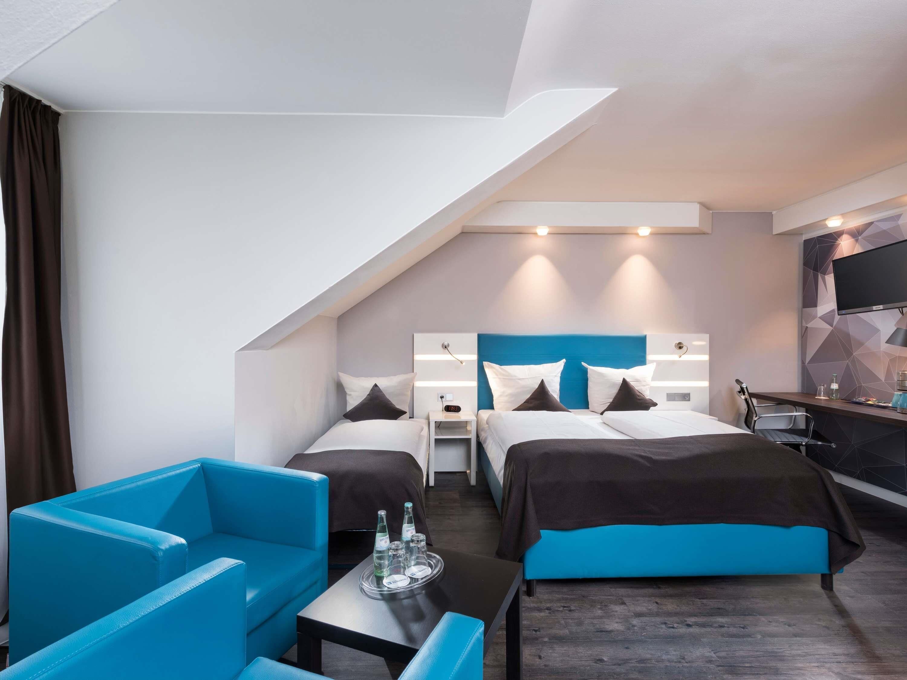 Superior kamer, 1 tweepersoonsbed | Hypoallergeen beddengoed, een kluis op de kamer, een bureau