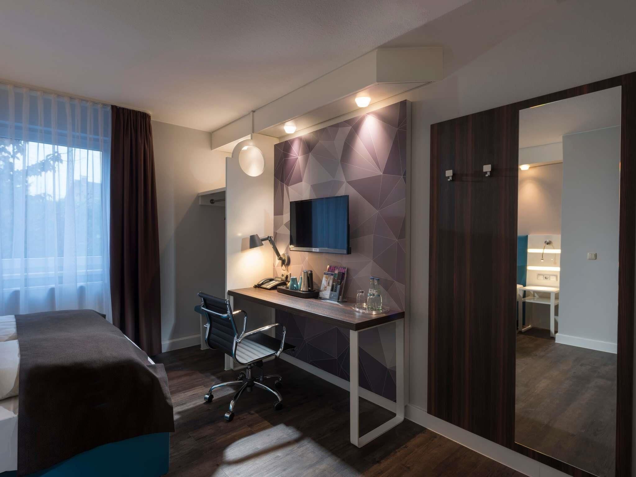 Standard Room, 1 Double Bed, Accessible | Hypo-allergenic bedding, in-room safe, desk, laptop workspace