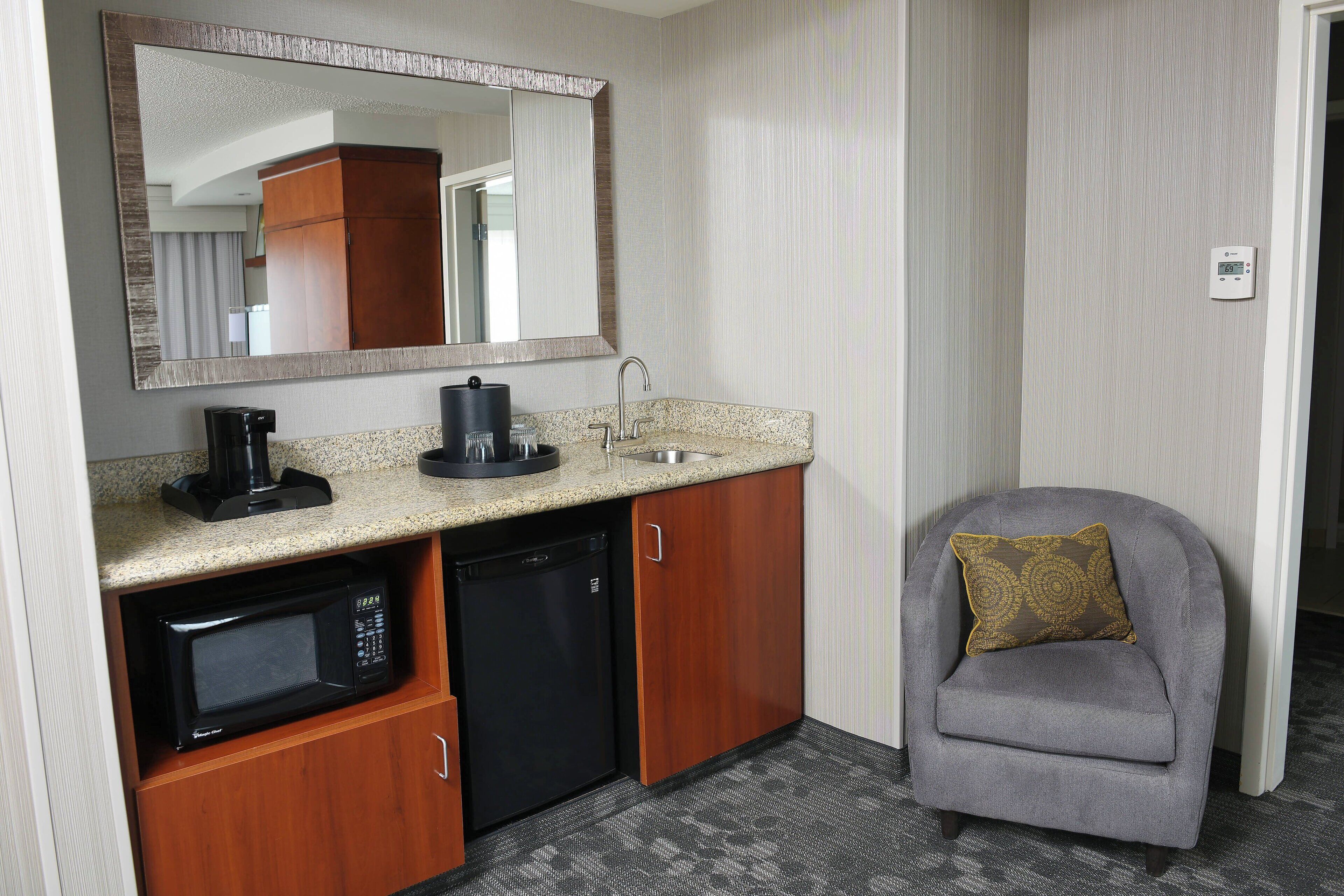 suite, 1 bedroom, courtyard view | premium bedding, down duvets, individually decorated