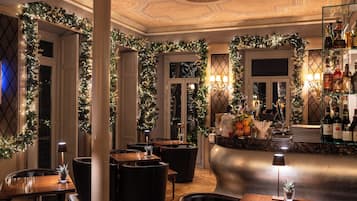 Bar (in der Unterkunft)