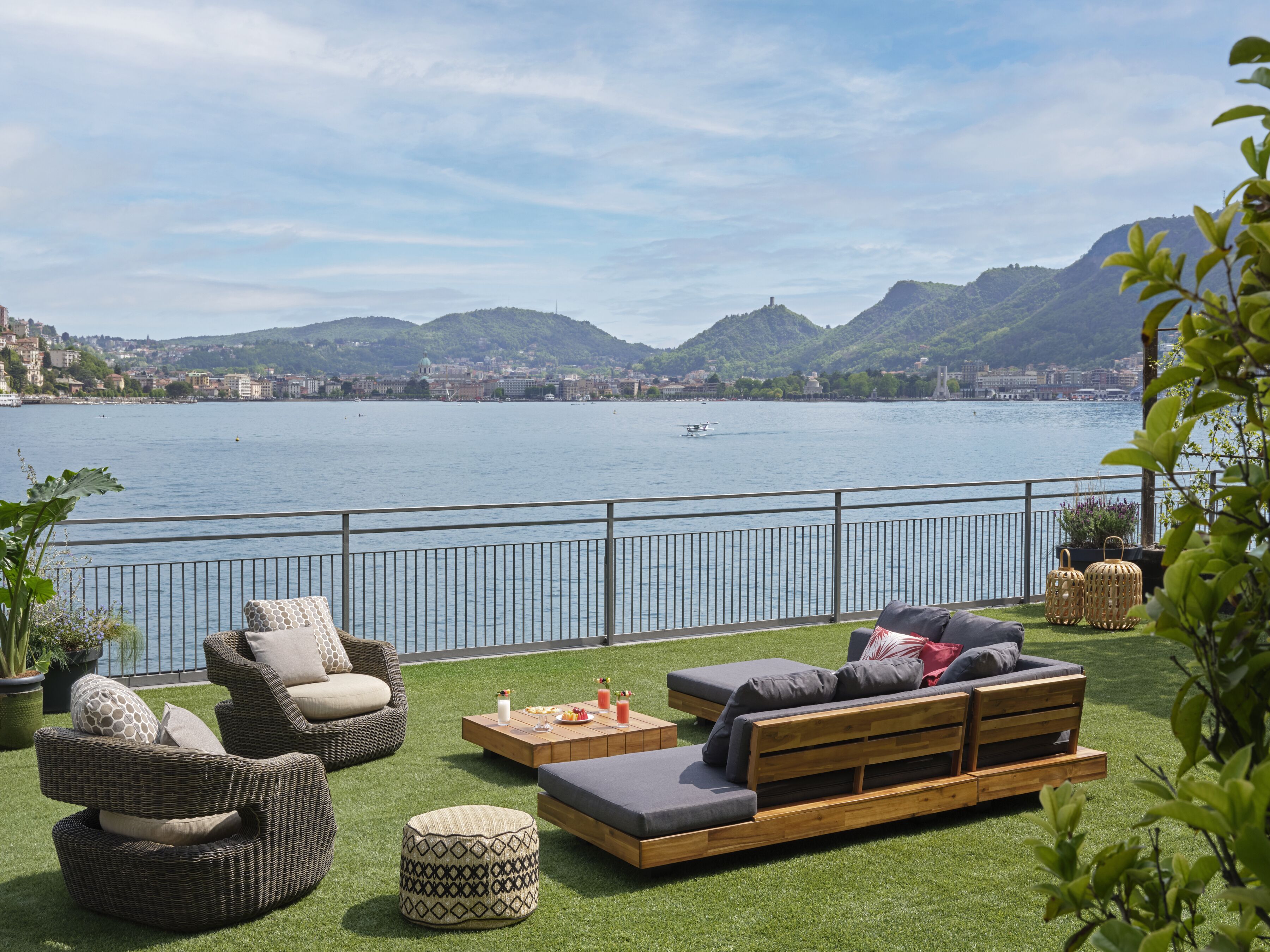 Grand-Suite, 2 Schlafzimmer, Seeblick | Terrasse/Patio