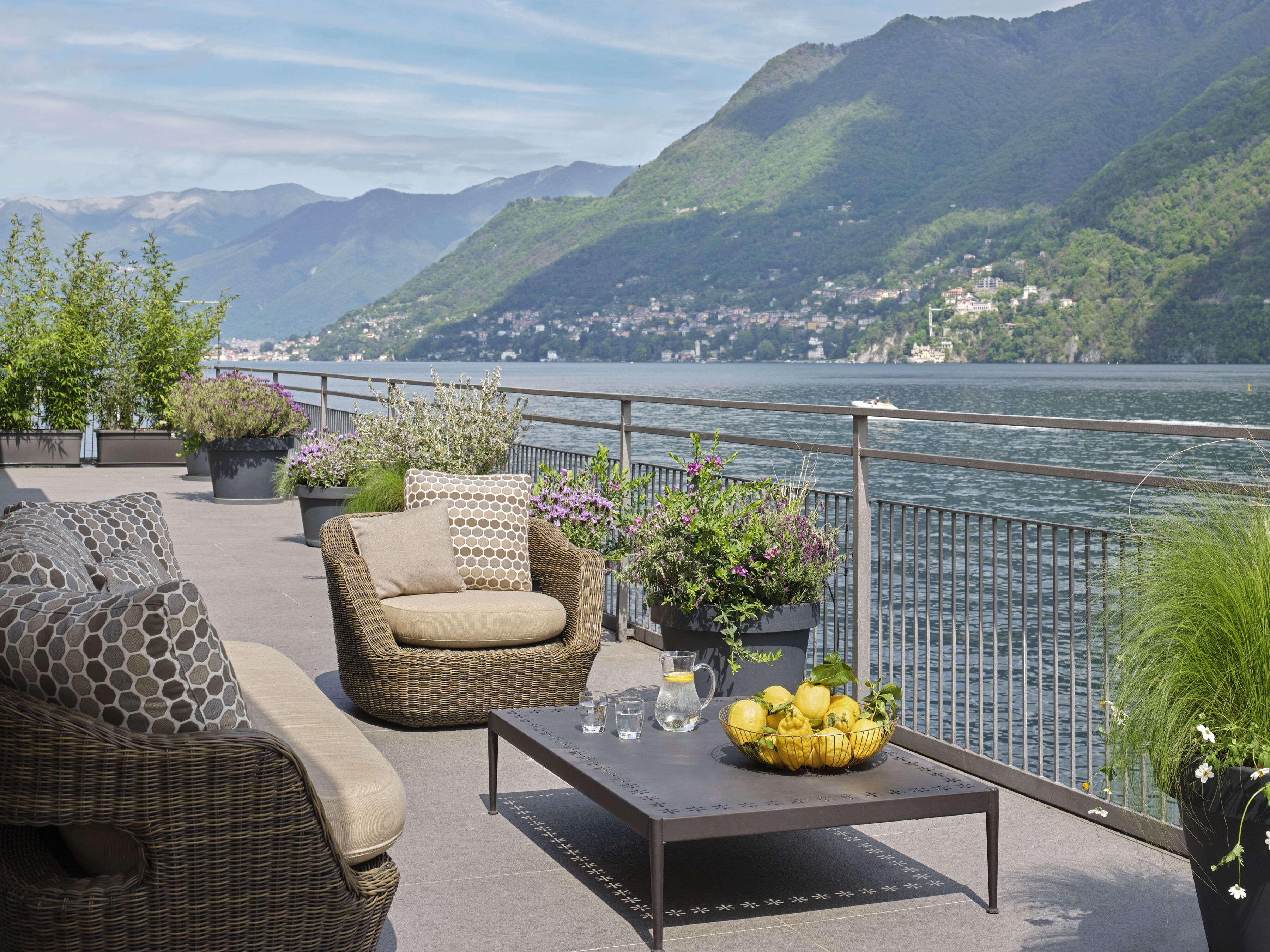 Grand-Suite, 2 Schlafzimmer, Seeblick | Terrasse/Patio