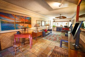 Lobby - The Equus (Honolulu)