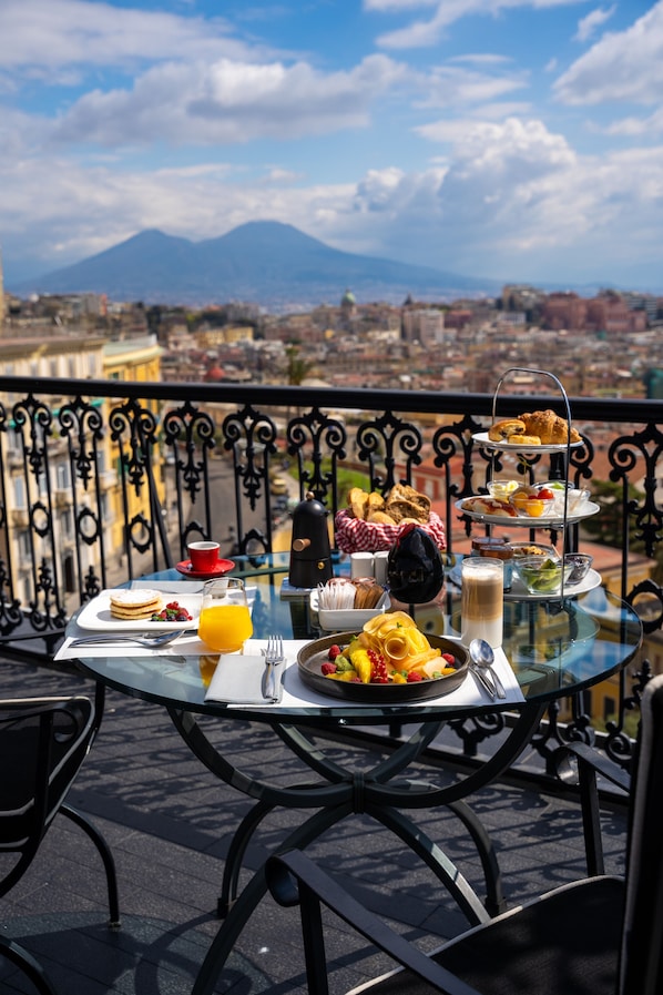 Desayuno completo incluido todos los días