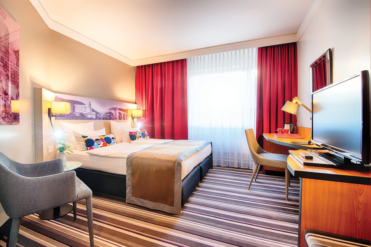 Bureau, chambres insonorisées, lits bébé (gratuits), Wi-Fi gratuit