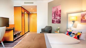 Comfort-Zimmer | Schreibtisch, schallisolierte Zimmer, kostenlose Babybetten