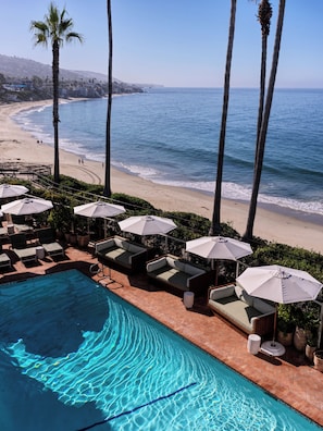 Outdoor pool, pool loungers