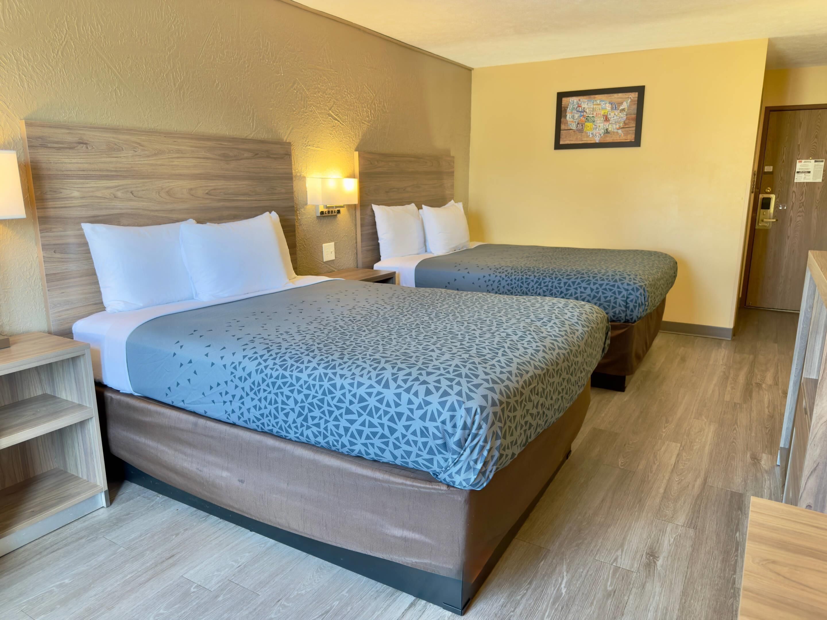 Chambre Standard, 2 grands lits, non-fumeurs | Lits bébé (gratuits), lits pliants/supplémentaires, Wi-Fi gratuit