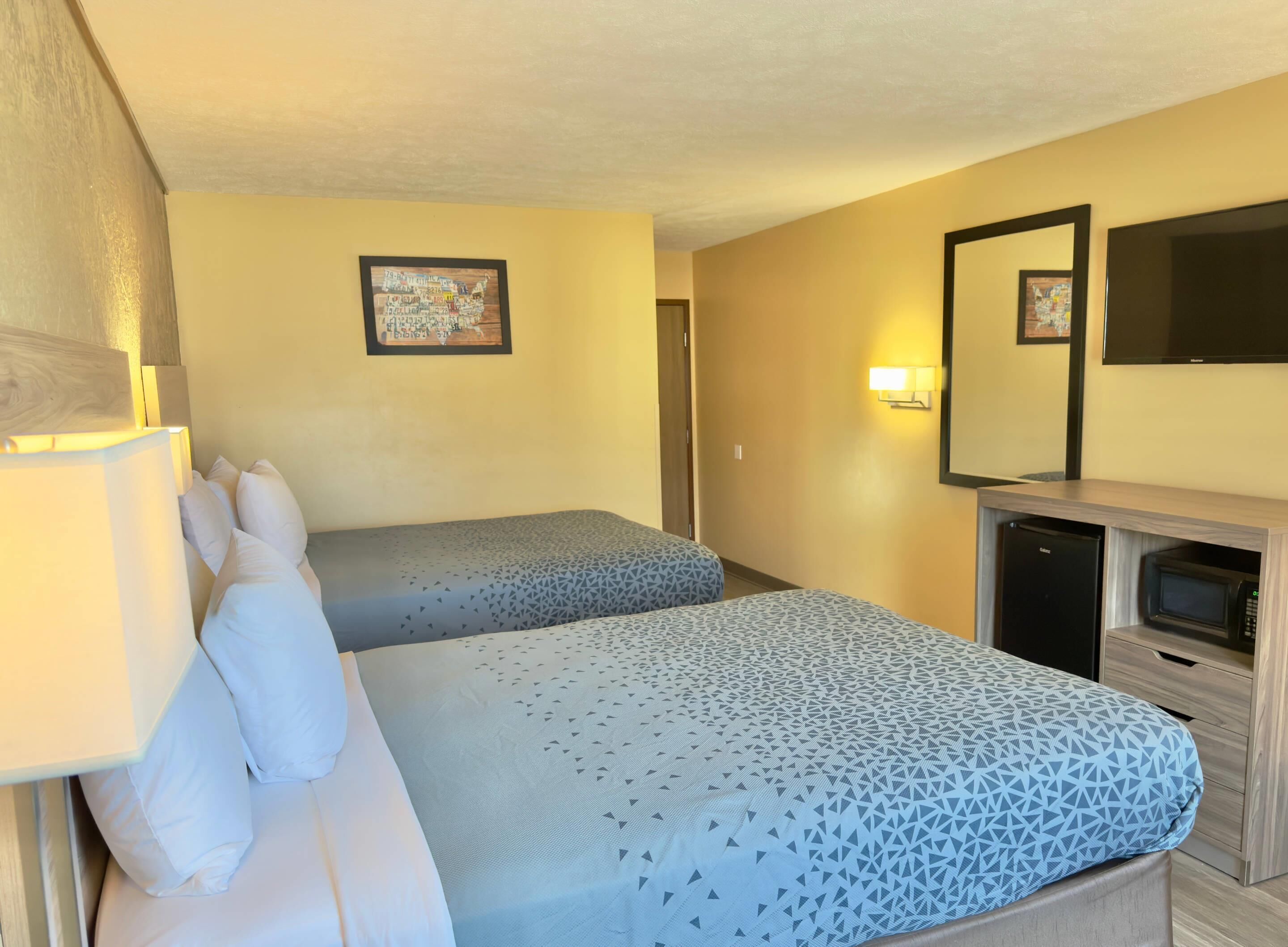 Standardværelse - 2 queensize-senge - ikke-ryger | Gratis baby-/barnesenge, ekstra senge (tillægsgebyr), gratis Wi-Fi