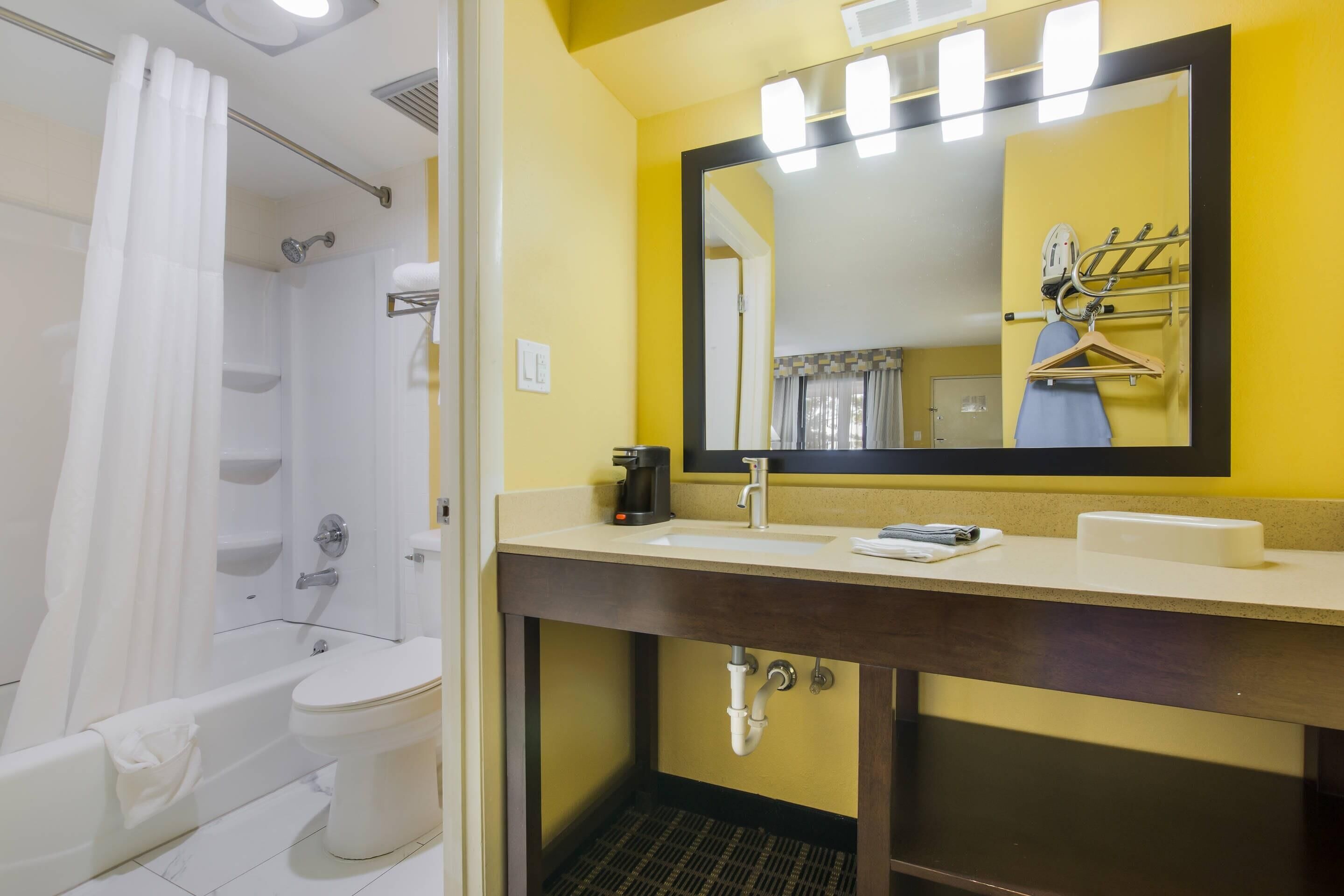 Photo - Quality Inn London North
