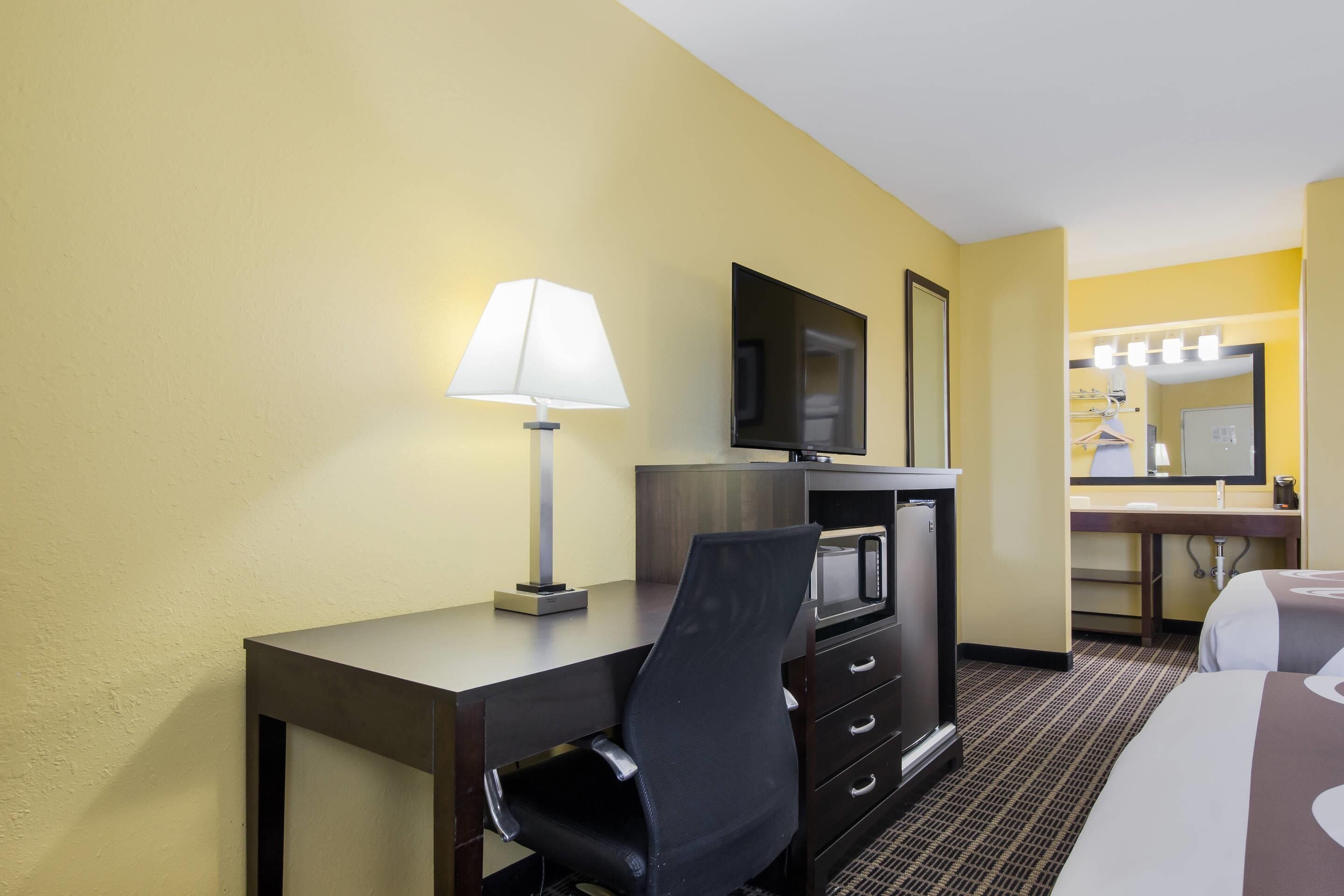 Photo - Quality Inn London North