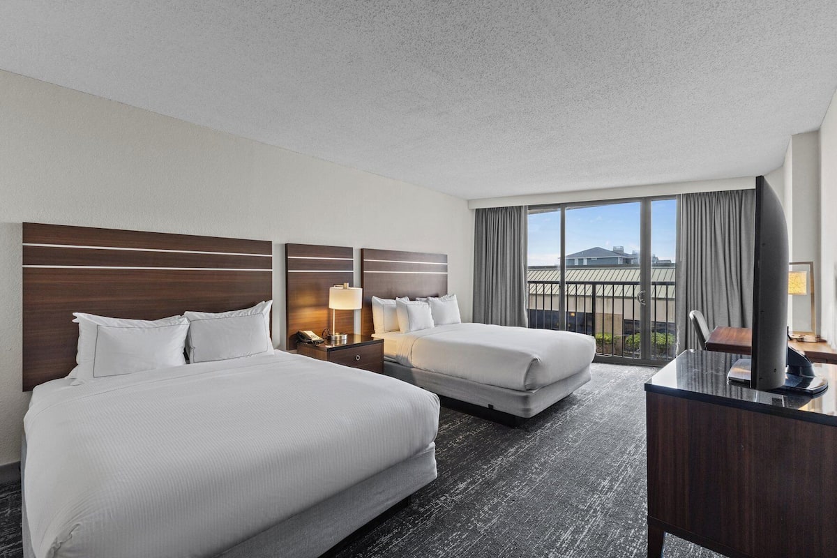 In-room safe, desk, laptop workspace, iron/ironing board
