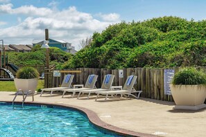 Indoor pool, seasonal outdoor pool