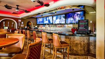 Pool views, serves dinner, brunch, and happy hour