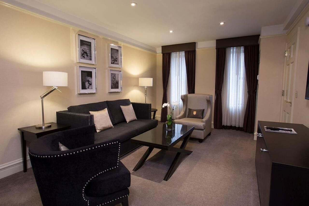 Photo - Fitzpatrick Manhattan