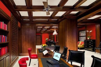 Business center at Fitzpatrick Manhattan Hotel