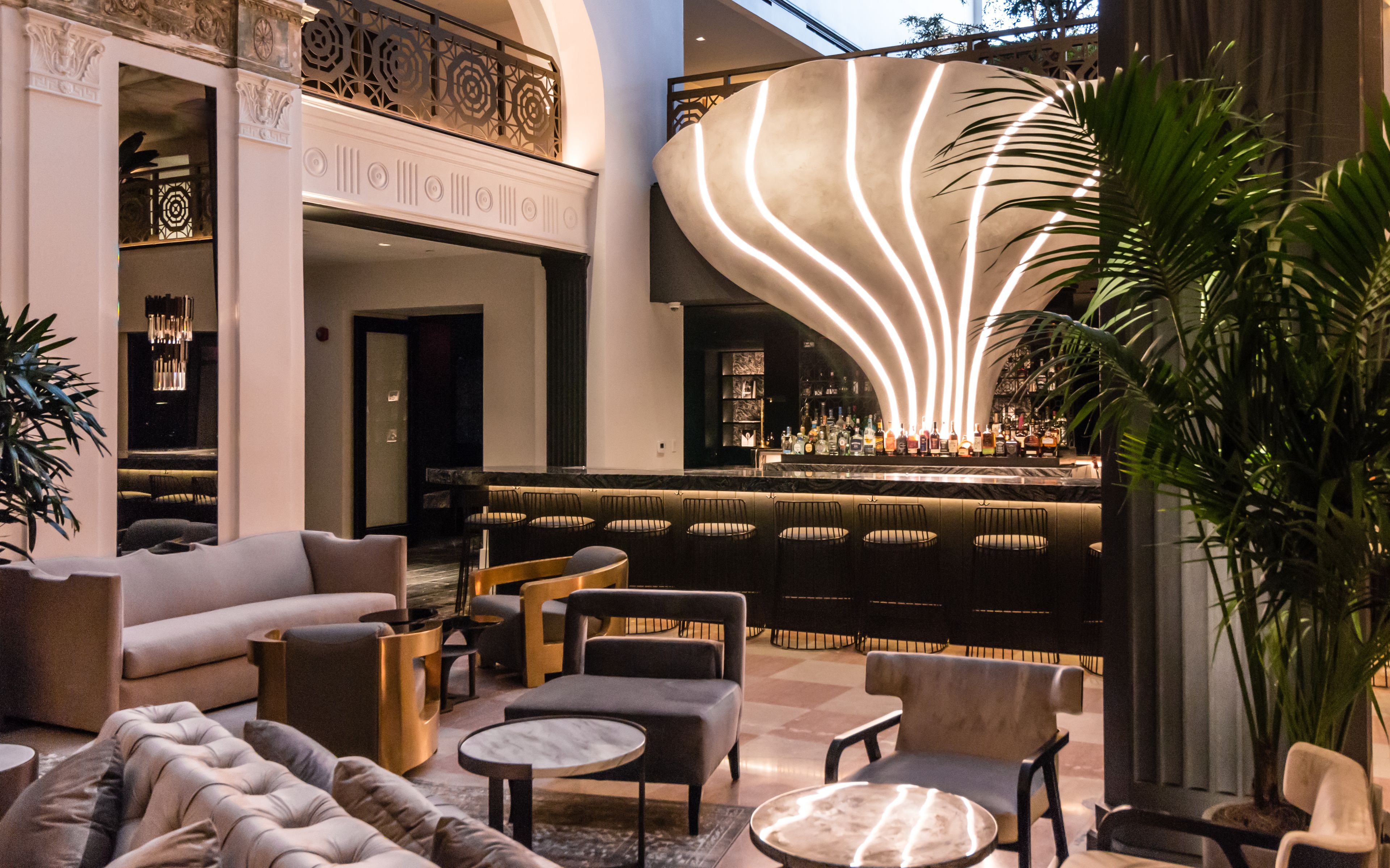 3 bars, lounge dans le hall, bar à cocktails