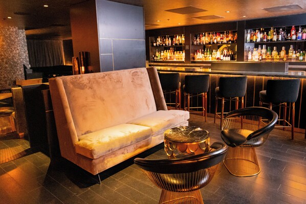3 bar/lounge, salone nella hall, cocktail bar