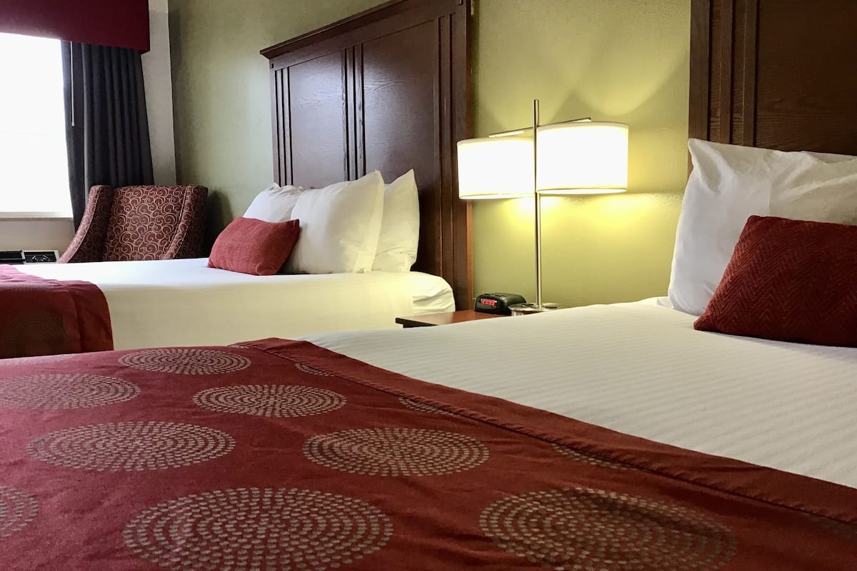 desk, iron/ironing board, free cots/infant beds, rollaway beds