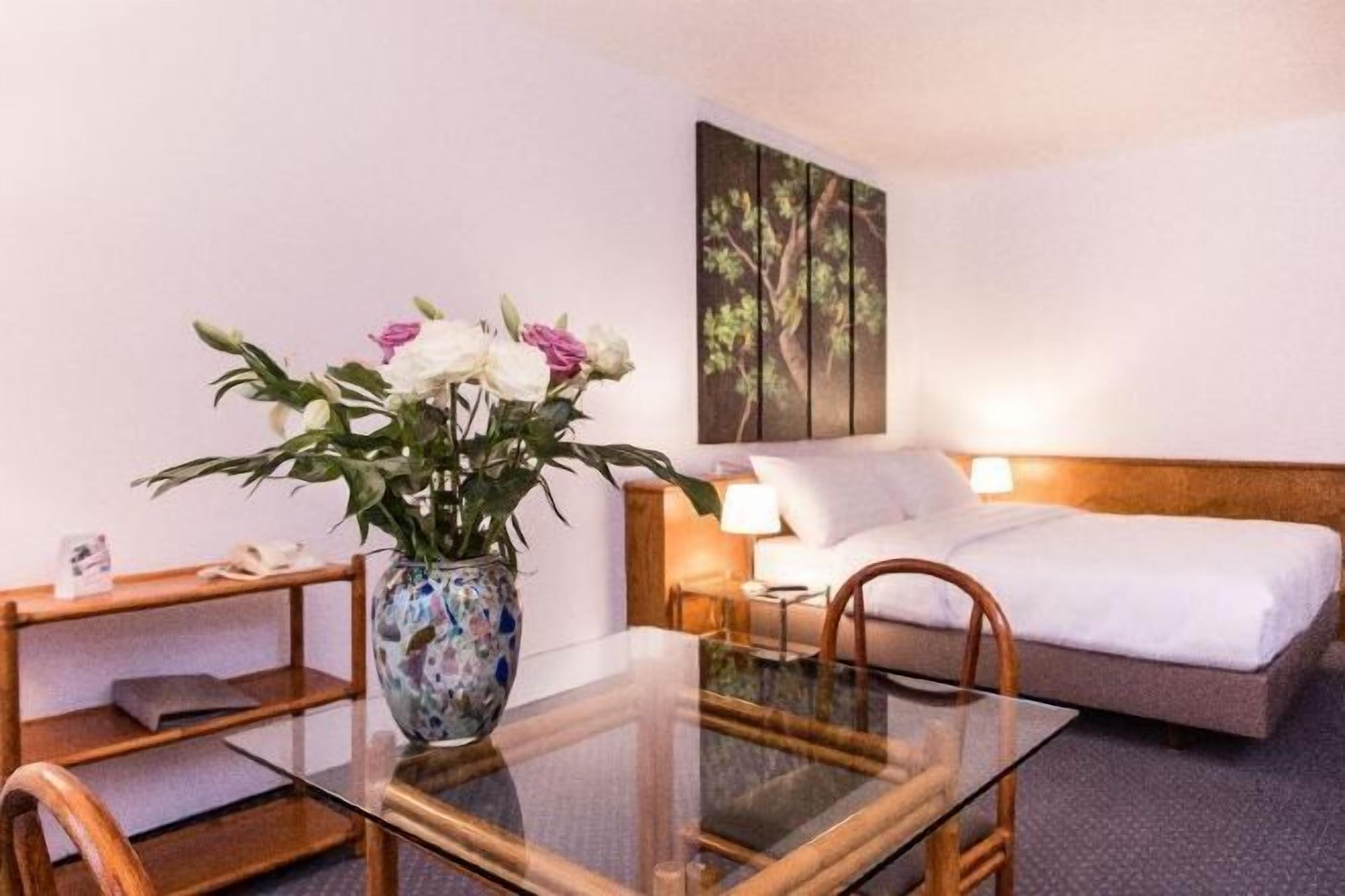 Minibar, in-room safe, desk, soundproofing