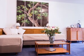 1 bedroom, minibar, in-room safe, desk