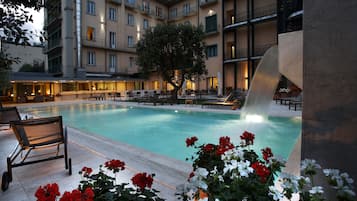 Indoor pool, seasonal outdoor pool, pool umbrellas, sun loungers