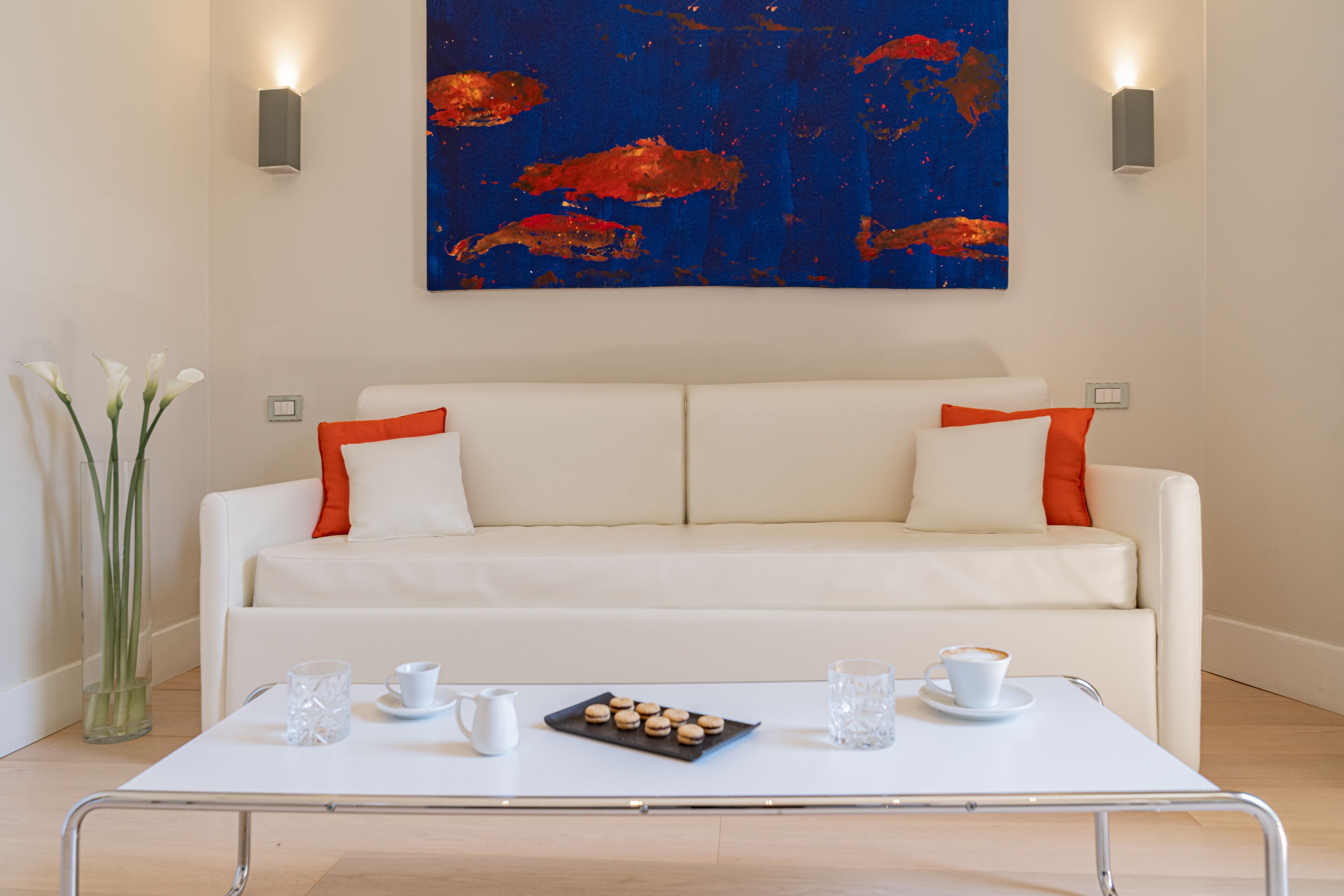 junior suite | living area | flat-screen tv