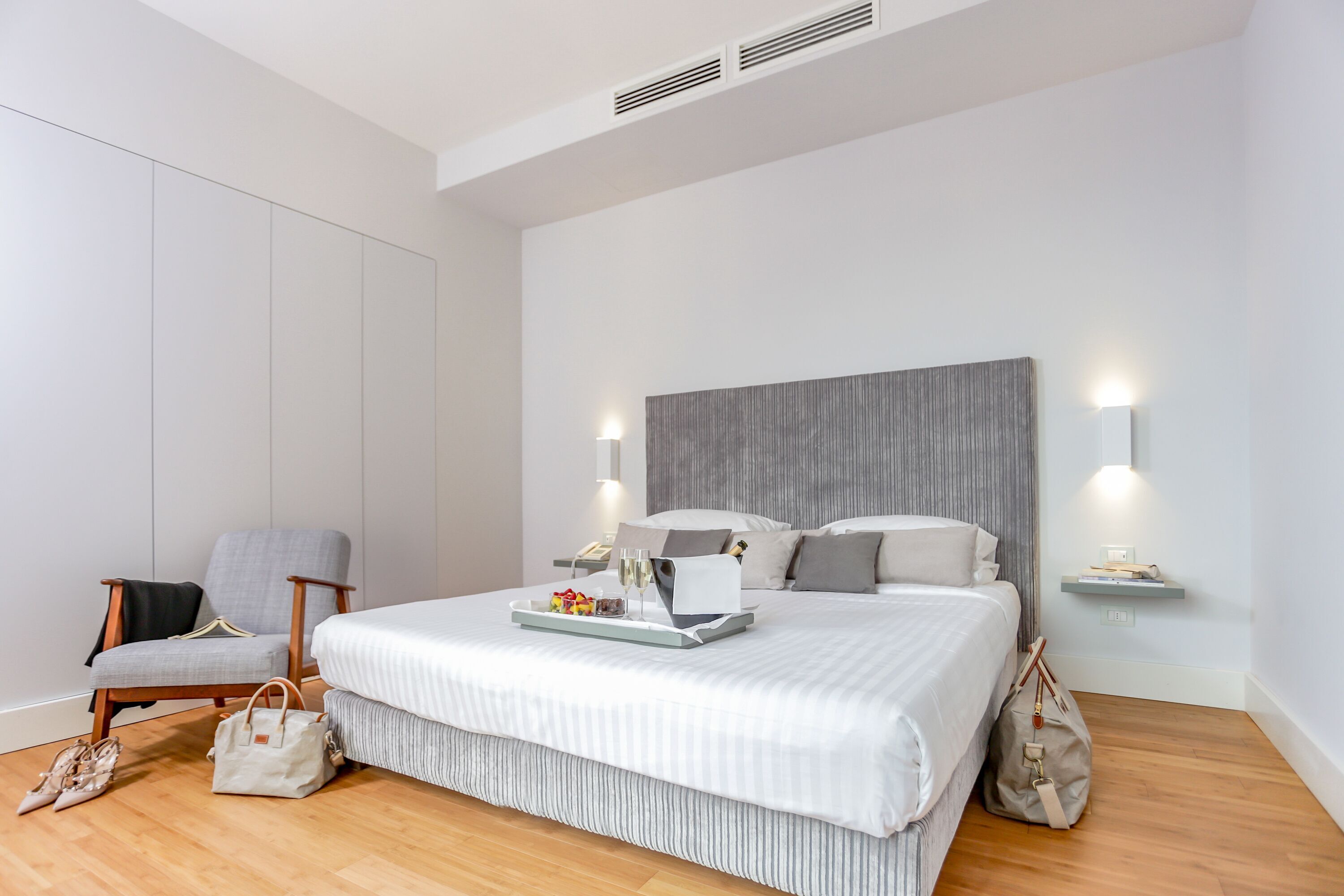 Literie de qualité, minibar, coffre-fort, bureau