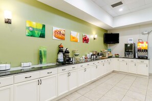 Free daily buffet breakfast