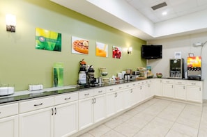 Free daily buffet breakfast
