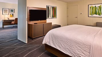 Premium bedding, in-room safe, desk, laptop workspace