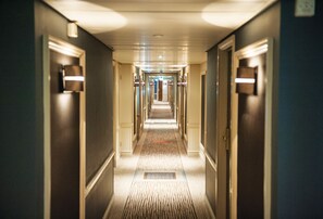 Hallway - Aztec Hotel & Spa (Bristol)