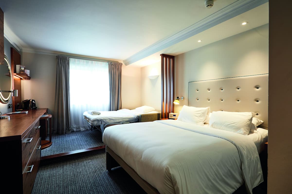 1 habitación, ropa de cama de alta calidad y escritorio