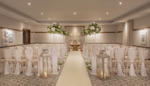 Indoor wedding - Aztec Hotel & Spa (Bristol)