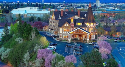 Holiday Inn Express Spokane Downtown, an IHG Hotel