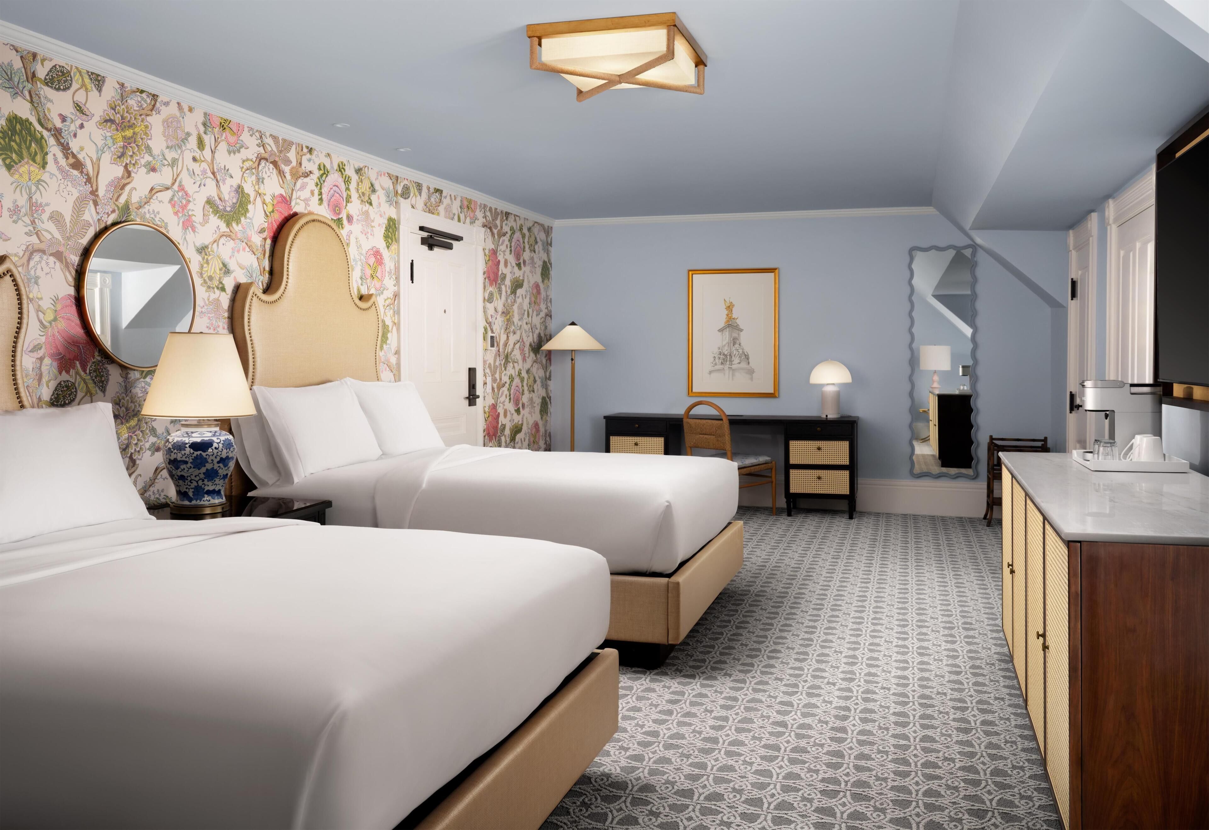 Premium bedding, in-room safe, iron/ironing board, free WiFi