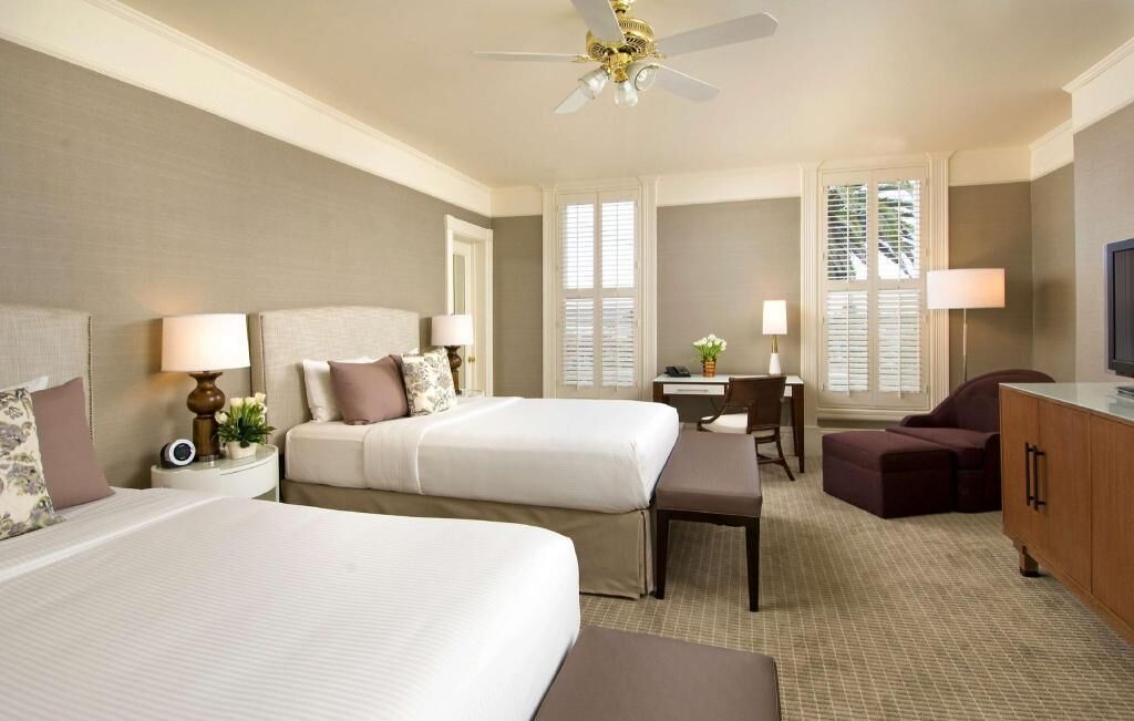 Premium bedding, in-room safe, iron/ironing board, free WiFi