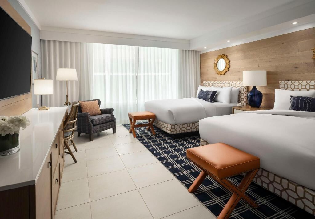 Premium bedding, in-room safe, iron/ironing board, free WiFi