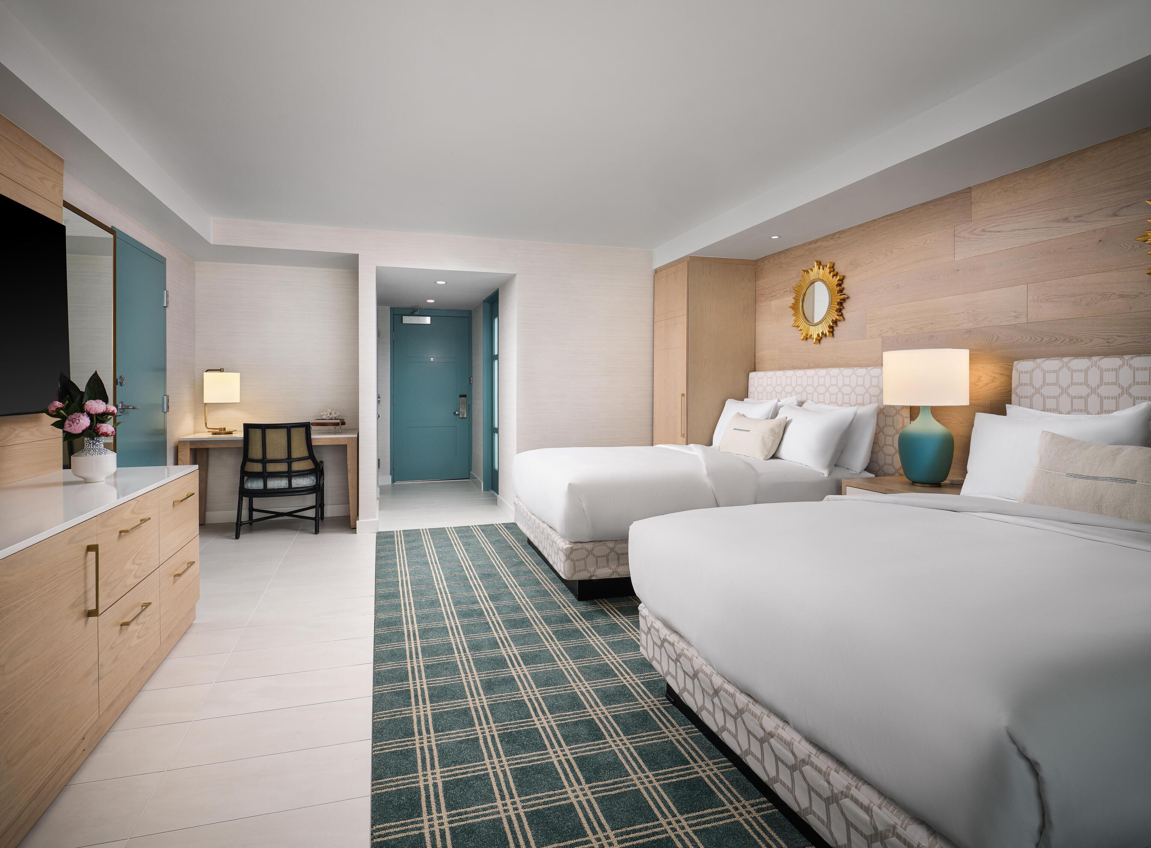 Premium bedding, in-room safe, iron/ironing board, free WiFi