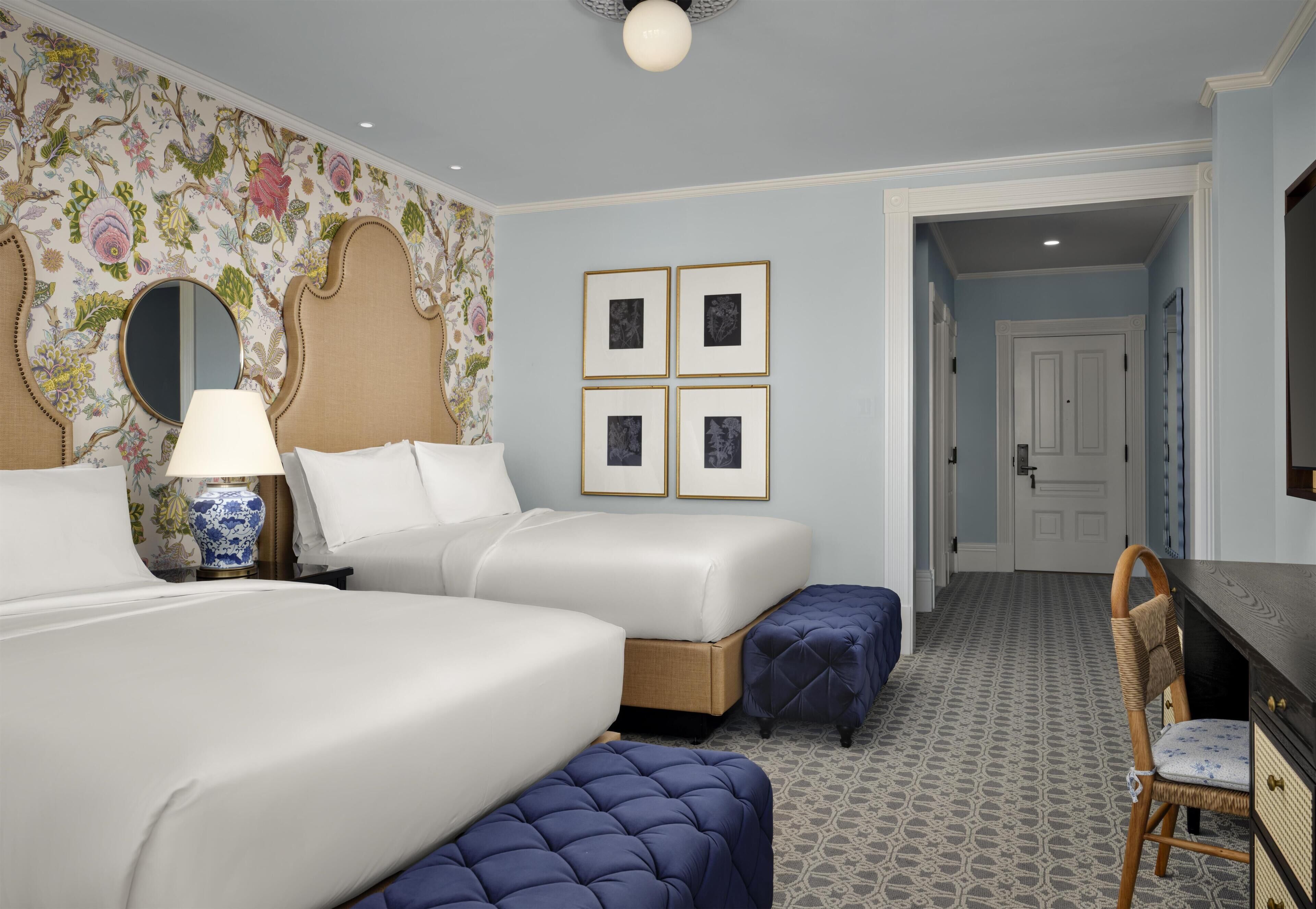 Premium bedding, in-room safe, iron/ironing board, free WiFi