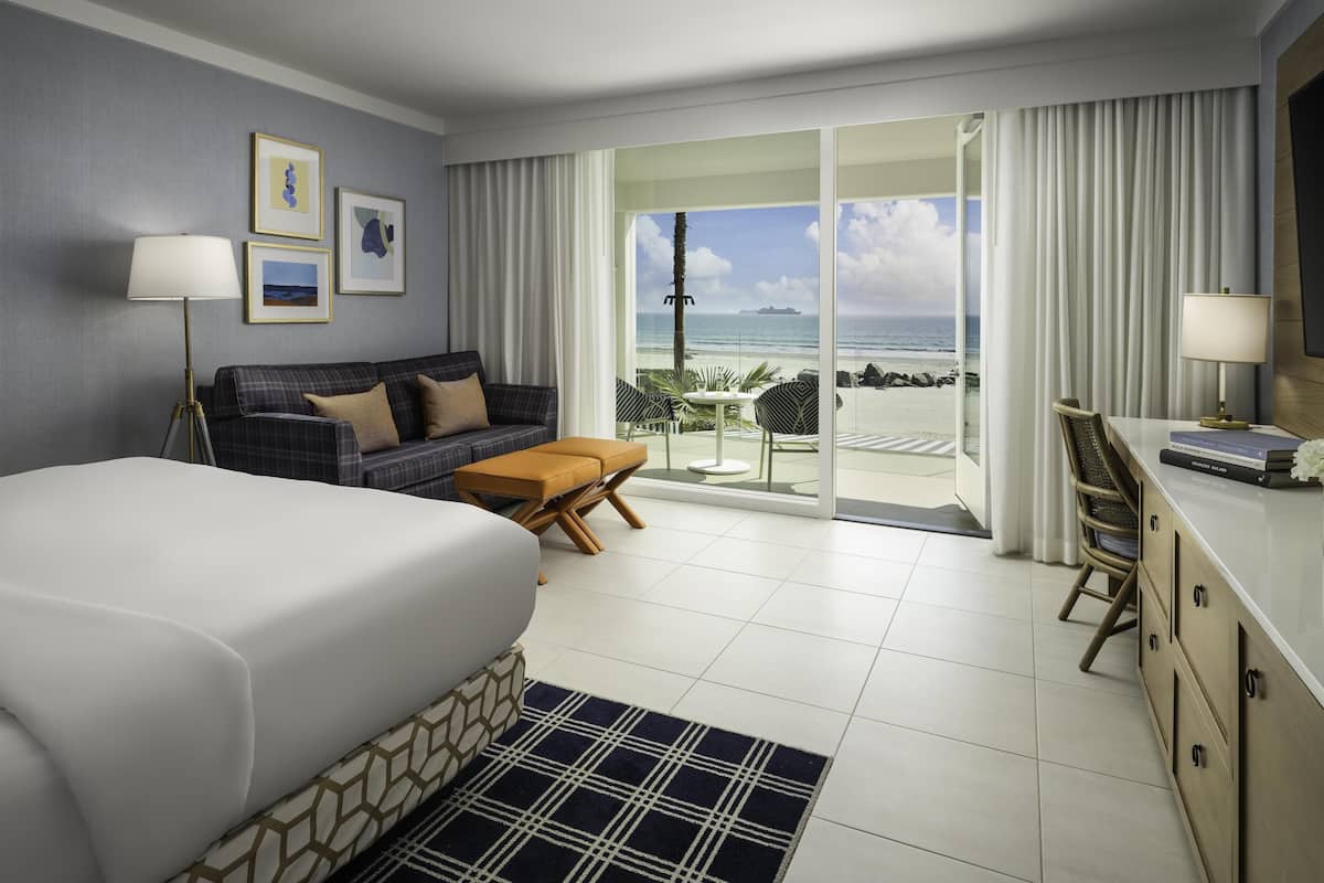 Cabana Oceanfront 1 King