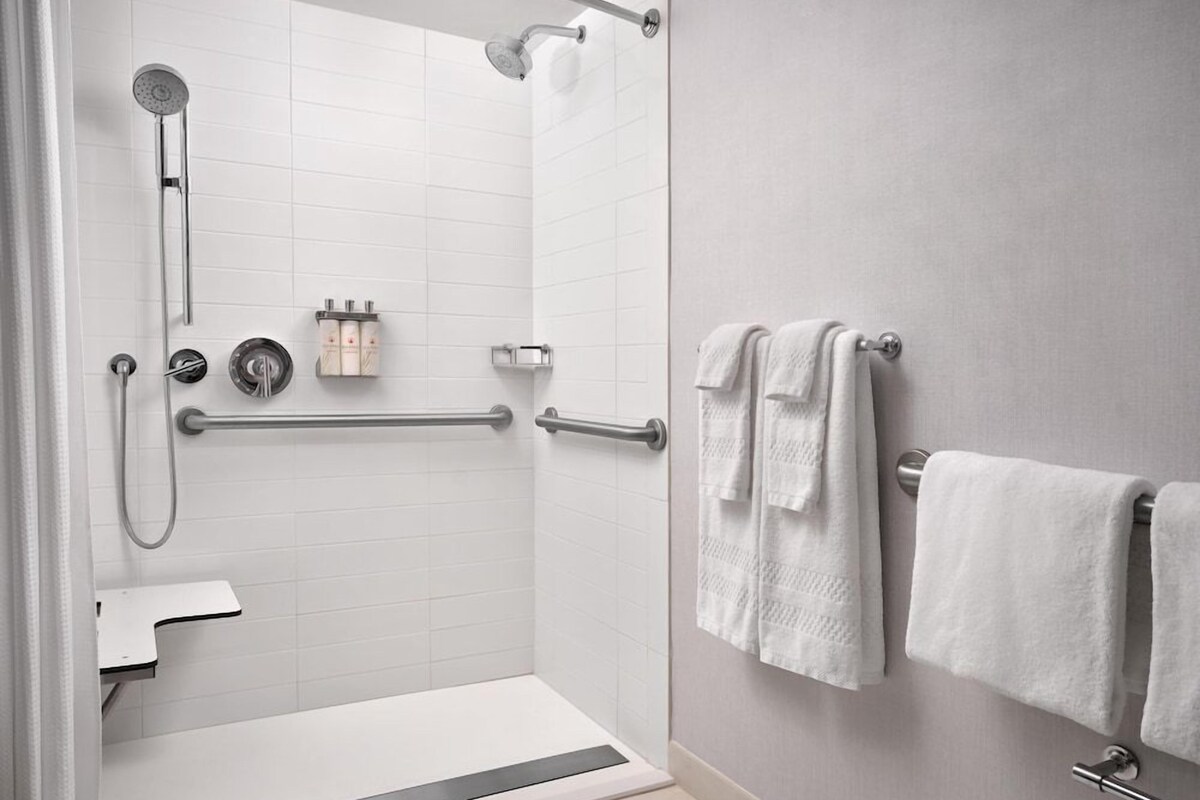 Bathroom | Designer toiletries, hair dryer, bathrobes, towels