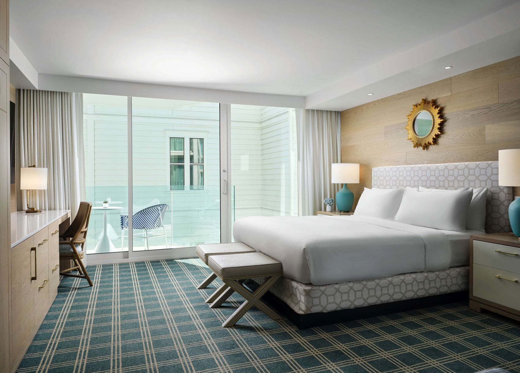 Premium bedding, in-room safe, iron/ironing board, free WiFi