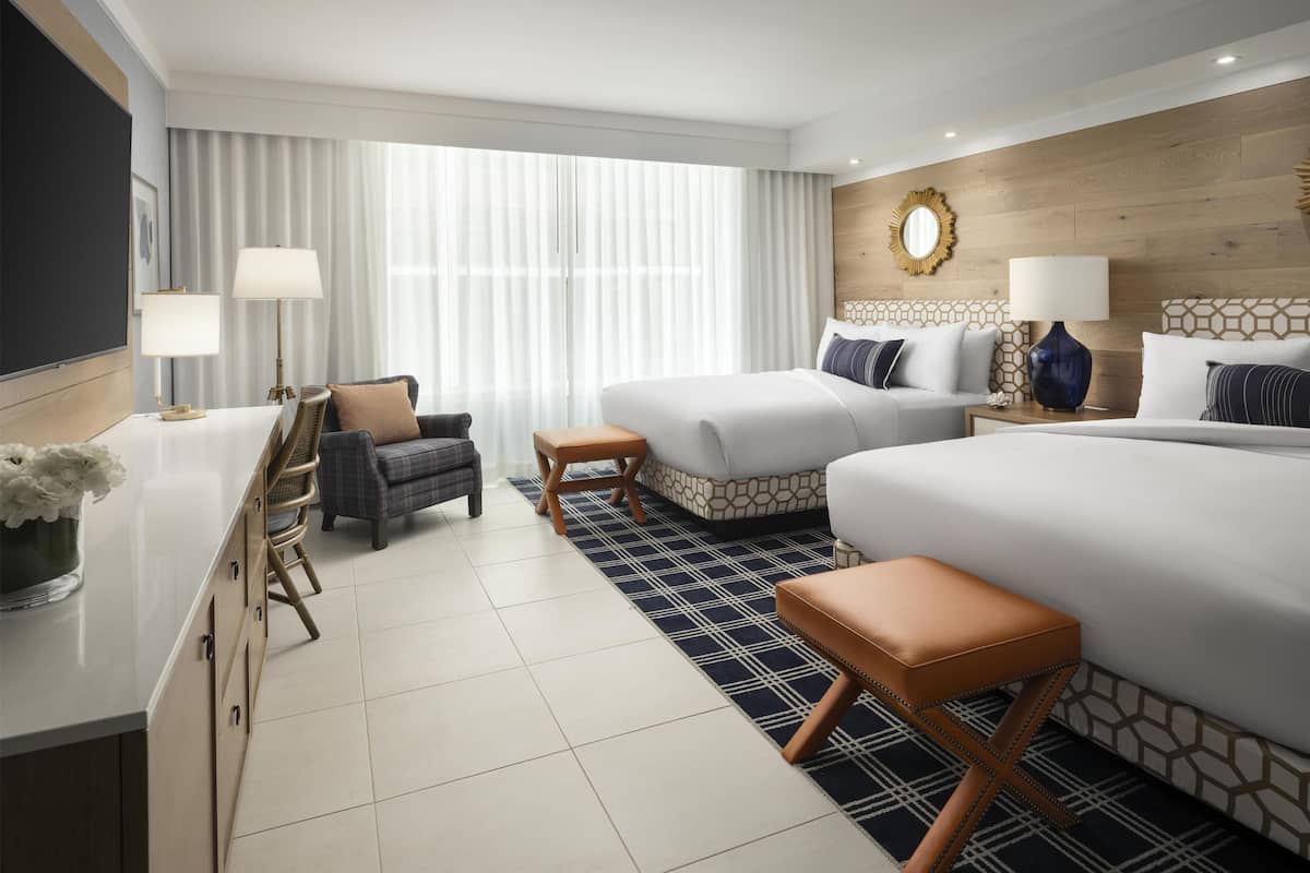 Premium bedding, in-room safe, iron/ironing board, free WiFi