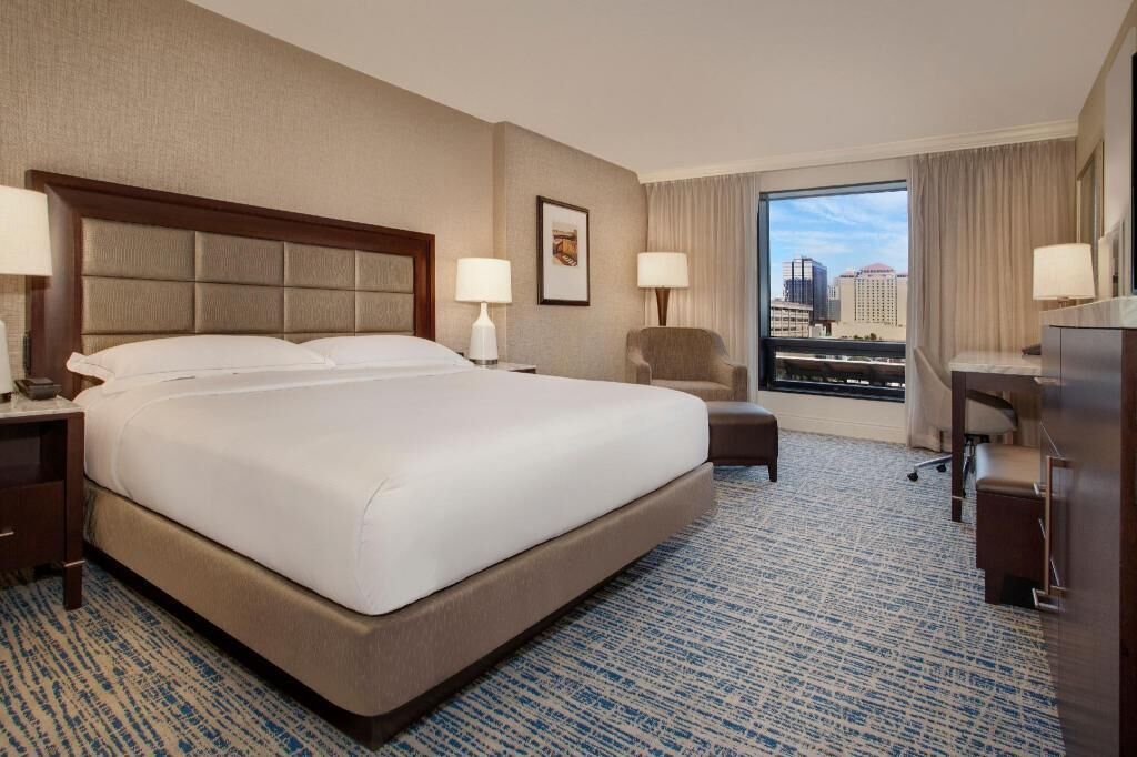 Premium bedding, in-room safe, desk, laptop workspace