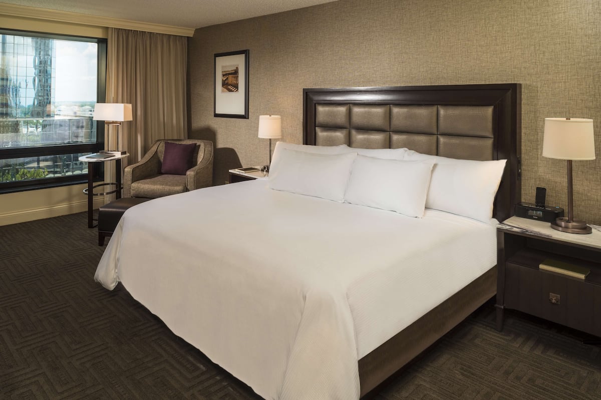 1 bedroom, premium bedding, in-room safe, desk