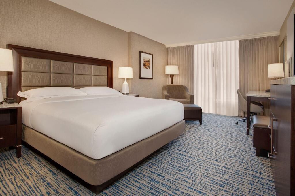 Premium bedding, in-room safe, desk, laptop workspace