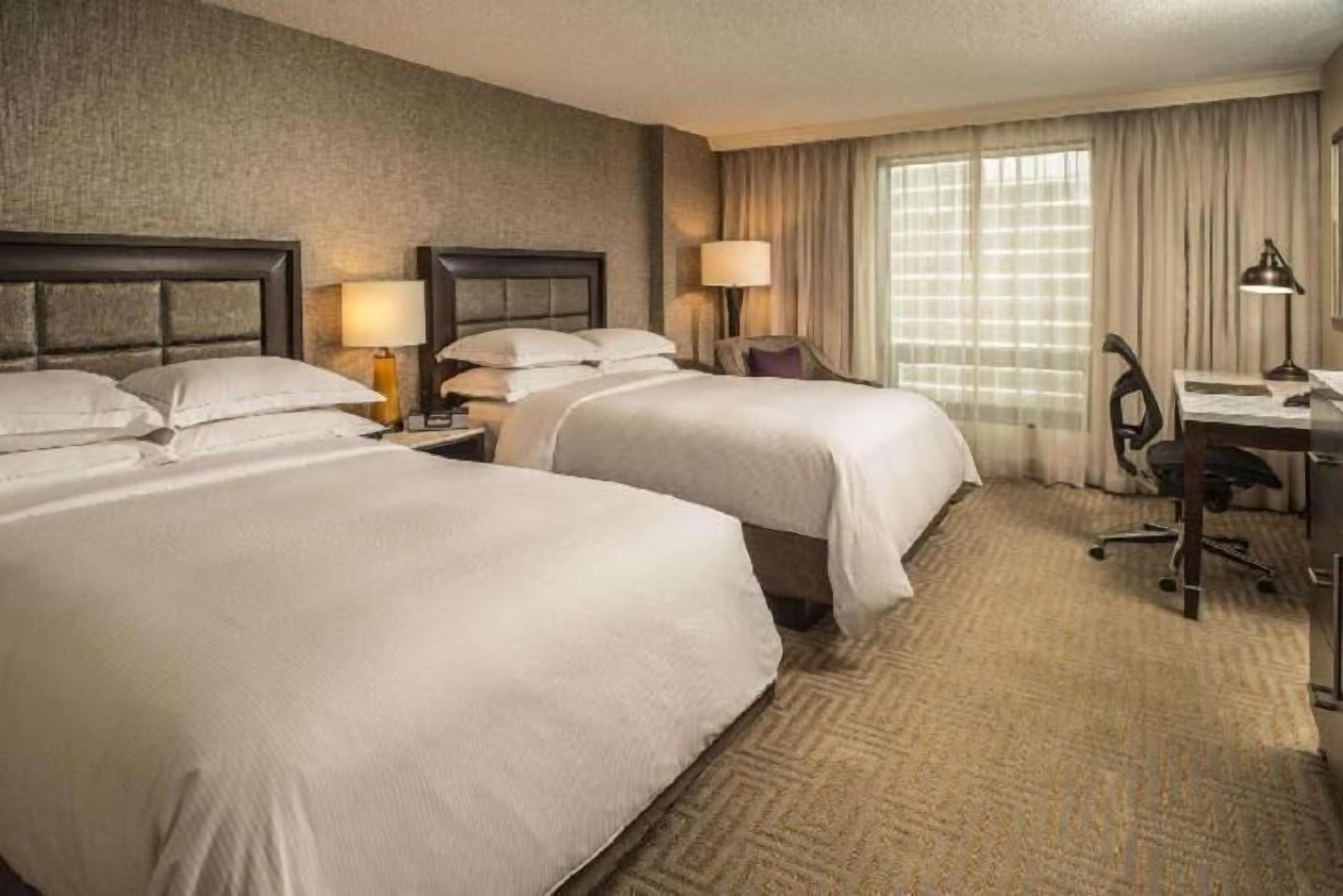Premium bedding, in-room safe, desk, laptop workspace