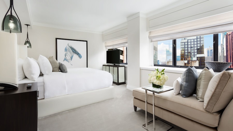 The Manhattan at Times Square Hotel